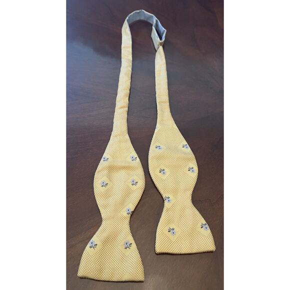 Vintage Villa Bolgheri Gold Woven 100% Silk Men’s Bowtie - Picture 1 of 4